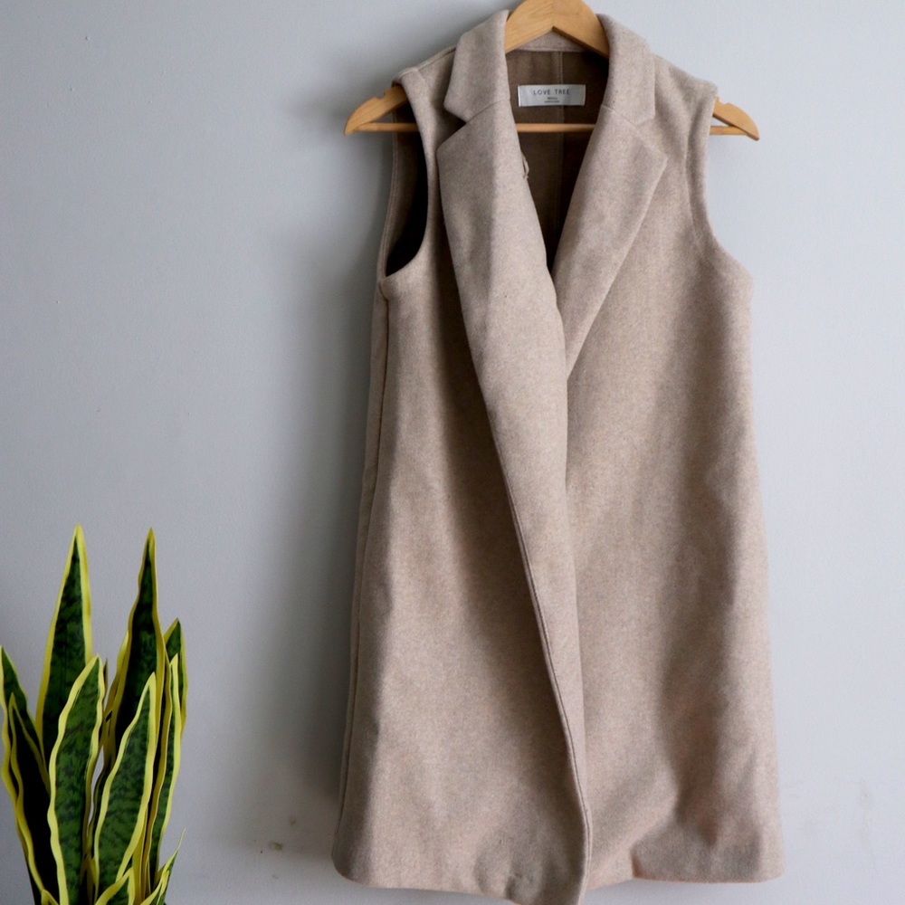 Sleeveless Coat